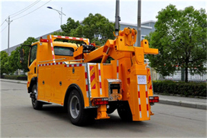 海南区高速路拖车费